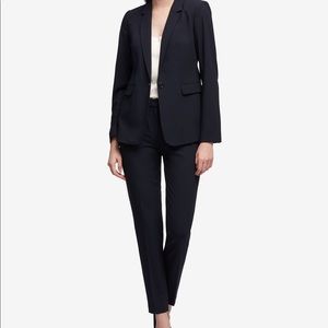 Women’s suit